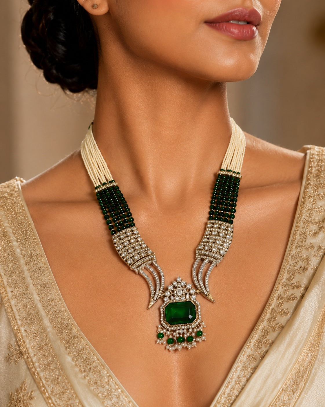 Traditional necklace set