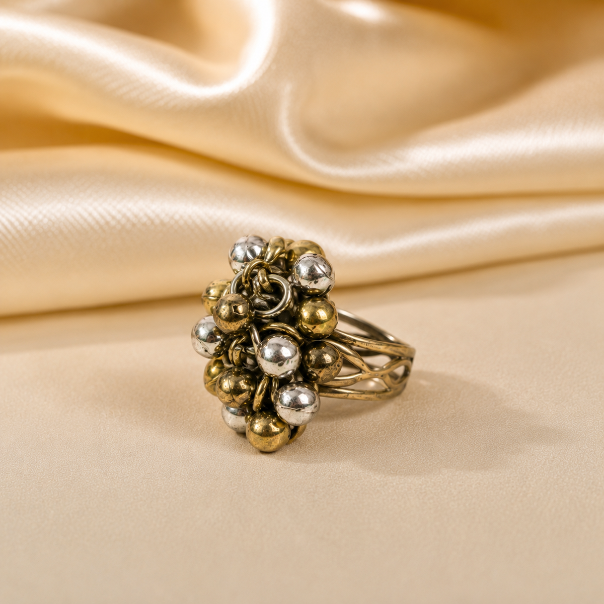 Ghungroo Cluster Ring- Silver Goldish