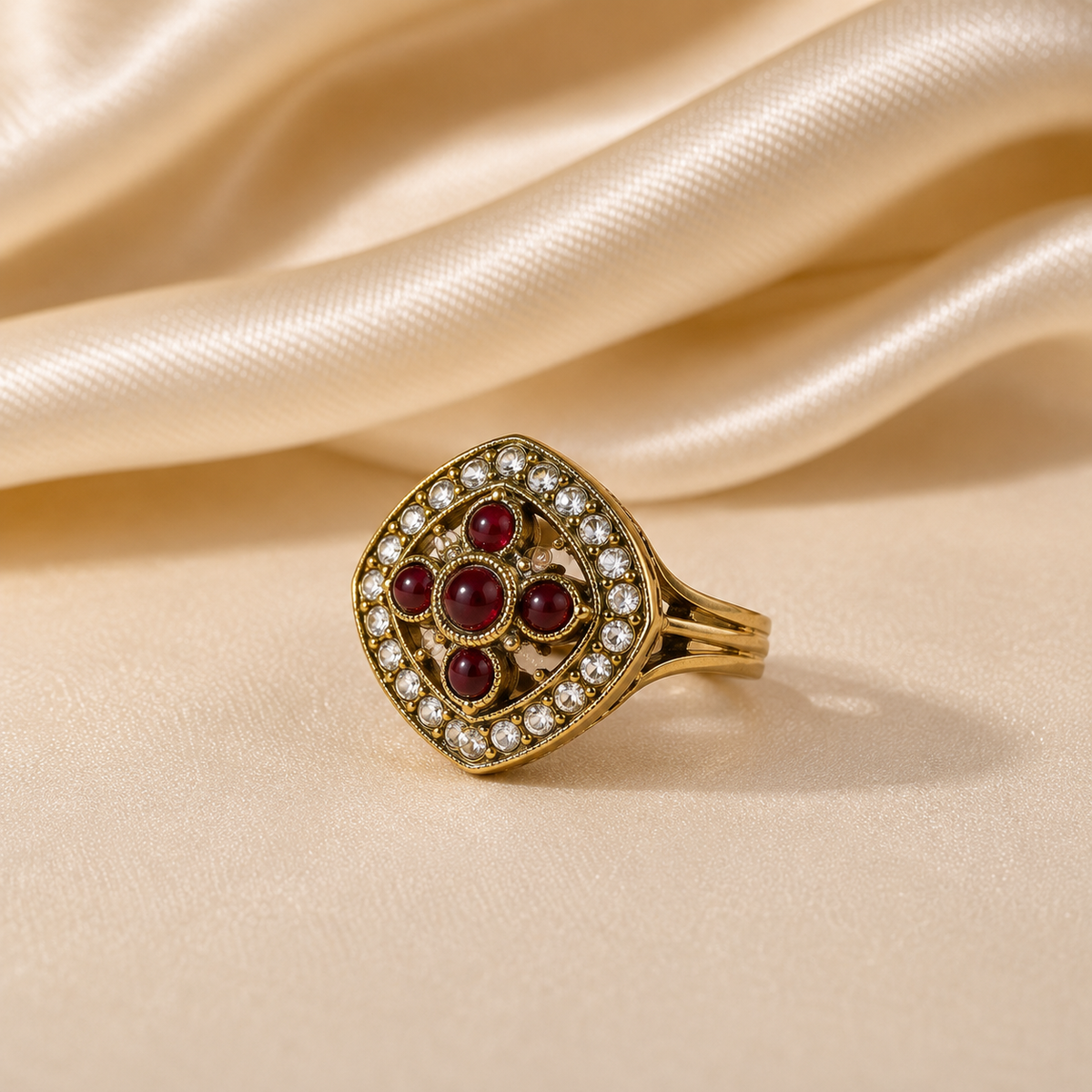 Inaya Ring