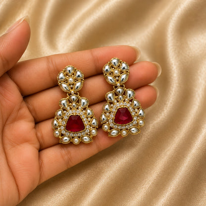 Trendy stud earrings